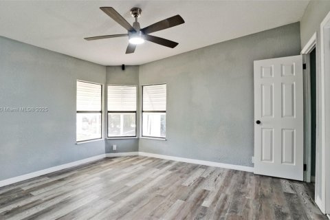 Купить кондоминиум в Брейдентон, Флорида 4 комнаты, 156.08м2, № 1709064 - фото 21