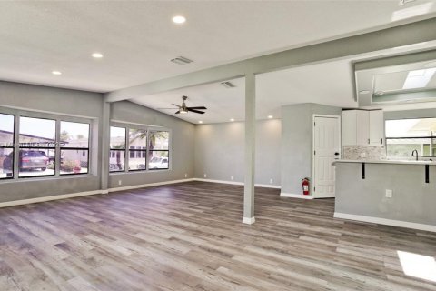 Купить кондоминиум в Брейдентон, Флорида 4 комнаты, 156.08м2, № 1709064 - фото 11