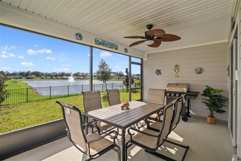 House in Palm Coast, Florida 3 bedrooms, 150.32 sq.m. № 1917954 - photo 2