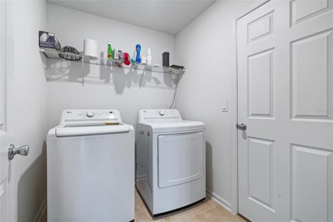 House in Palm Coast, Florida 3 bedrooms, 150.32 sq.m. № 1917954 - photo 23