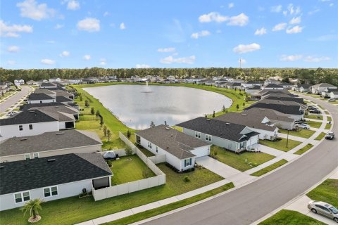 House in Palm Coast, Florida 3 bedrooms, 150.32 sq.m. № 1917954 - photo 3