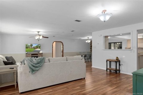 House in Inverness, Florida 3 bedrooms, 203.46 sq.m. № 1813782 - photo 8