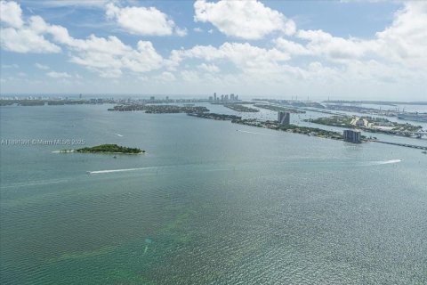 Снять в аренду кондоминиум в Майами, Флорида 1 спальня, № 1944681 - фото 20