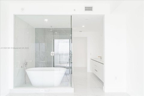 Снять в аренду кондоминиум в Майами, Флорида 1 спальня, № 1944681 - фото 9