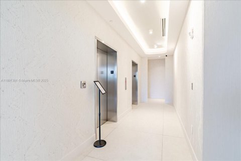 Снять в аренду кондоминиум в Майами, Флорида 1 спальня, № 1944681 - фото 17