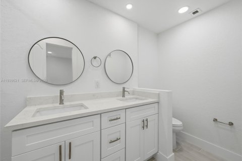 Купить таунхаус в Коконат Крик, Флорида 3 спальни, 141.58м2, № 1997817 - фото 22