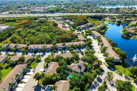 Купить таунхаус в Коконат Крик, Флорида 3 спальни, 141.58м2, № 1997817 - фото 29