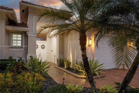 Villa ou maison à vendre à Weston, Floride: 5 chambres, 332.5 m2 № 2058081 - photo 2