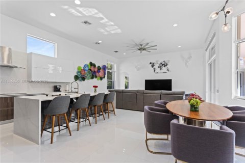 Villa ou maison à vendre à Weston, Floride: 5 chambres, 332.5 m2 № 2058081 - photo 5