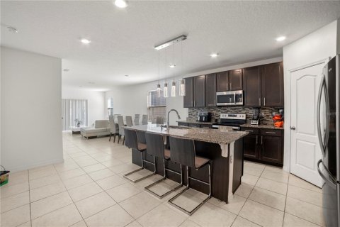 Villa ou maison à louer à Davenport, Floride: 4 chambres, 144.37 m2 № 2315230 - photo 5