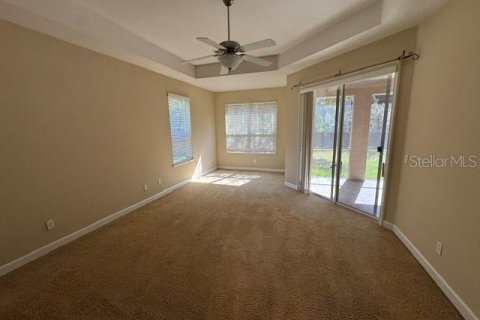 House in Clermont, Florida 4 bedrooms, 341.51 sq.m. № 2222413 - photo 9