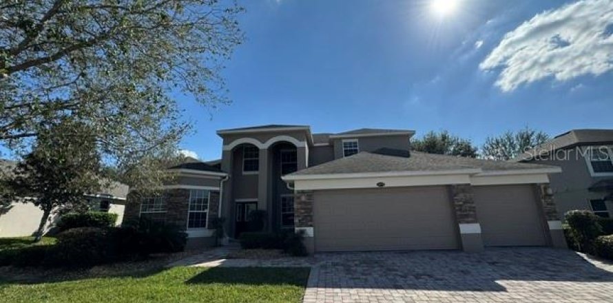 House in Clermont, Florida 4 bedrooms, 341.51 sq.m. № 2222413