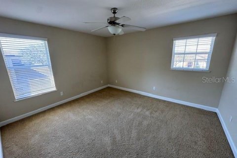 House in Clermont, Florida 4 bedrooms, 341.51 sq.m. № 2222413 - photo 13