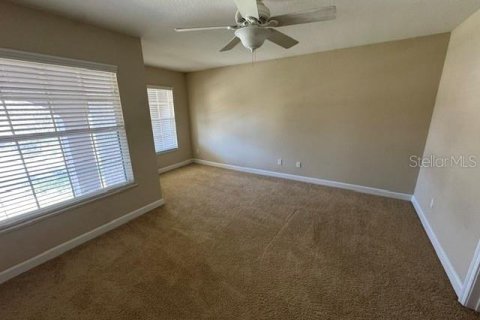 House in Clermont, Florida 4 bedrooms, 341.51 sq.m. № 2222413 - photo 14
