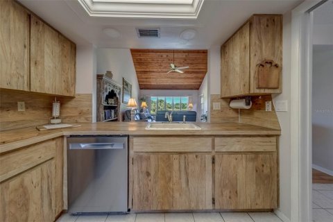 Condominio en alquiler en Seminole, Florida, 2 dormitorios, 137.87 m2 № 1675354 - foto 9