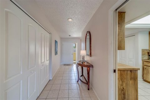 Condominio en alquiler en Seminole, Florida, 2 dormitorios, 137.87 m2 № 1675354 - foto 5