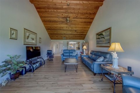 Condominio en alquiler en Seminole, Florida, 2 dormitorios, 137.87 m2 № 1675354 - foto 16