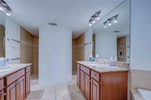 Condo in Saint Pete Beach, Florida, 3 bedrooms  № 2233080 - photo 24