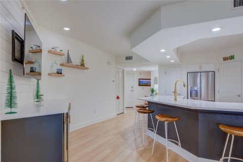 Condo in Saint Pete Beach, Florida, 3 bedrooms  № 2233080 - photo 7