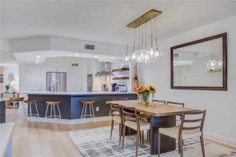 Condo in Saint Pete Beach, Florida, 3 bedrooms  № 2233080 - photo 10