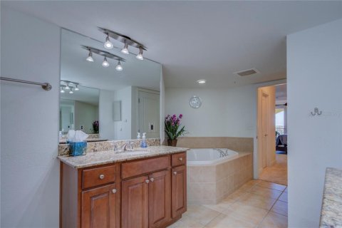 Condo in Saint Pete Beach, Florida, 3 bedrooms  № 2233080 - photo 25