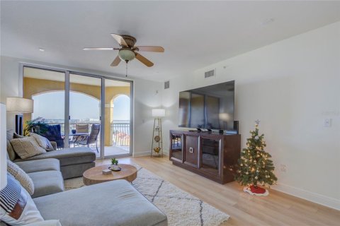 Condo in Saint Pete Beach, Florida, 3 bedrooms  № 2233080 - photo 16