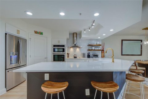 Condo in Saint Pete Beach, Florida, 3 bedrooms  № 2233080 - photo 4