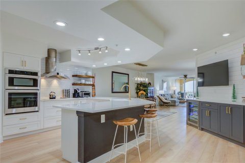 Condo in Saint Pete Beach, Florida, 3 bedrooms  № 2233080 - photo 3