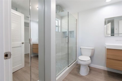 Casa en alquiler en Sarasota, Florida, 2 dormitorios, 122.63 m2 № 1870271 - foto 22