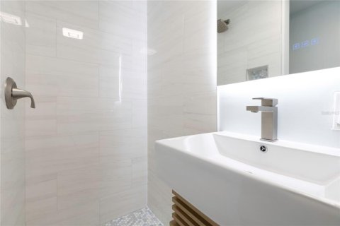 Casa en alquiler en Sarasota, Florida, 2 dormitorios, 122.63 m2 № 1870271 - foto 30