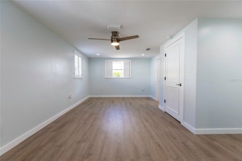 Casa en alquiler en Sarasota, Florida, 2 dormitorios, 122.63 m2 № 1870271 - foto 13