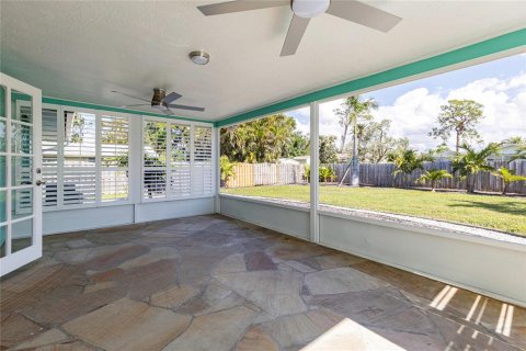 Casa en alquiler en Sarasota, Florida, 2 dormitorios, 122.63 m2 № 1870271 - foto 12