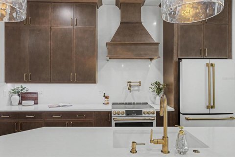 Touwnhouse à vendre à Tampa, Floride: 4 chambres, 295.89 m2 № 2199399 - photo 14