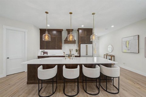 Touwnhouse à vendre à Tampa, Floride: 4 chambres, 295.89 m2 № 2199399 - photo 13
