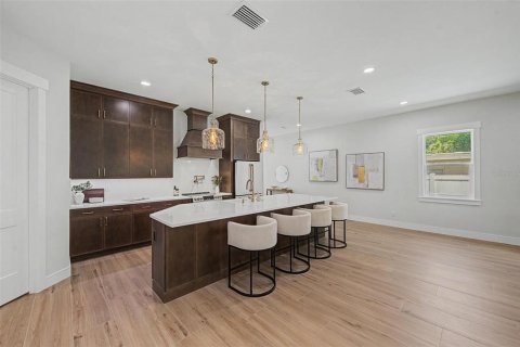 Touwnhouse à vendre à Tampa, Floride: 4 chambres, 295.89 m2 № 2199399 - photo 18