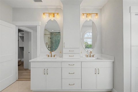Touwnhouse à vendre à Tampa, Floride: 4 chambres, 295.89 m2 № 2199399 - photo 27