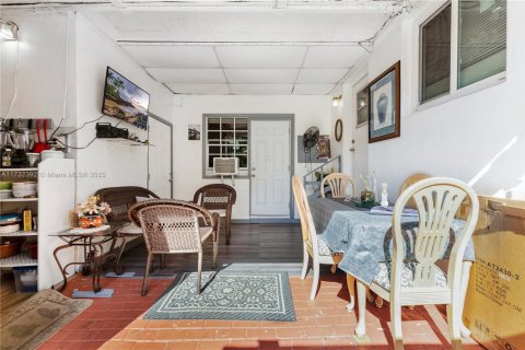 Casa en venta en North Miami, Florida, 3 dormitorios, 123.75 m2 № 1482558 - foto 18
