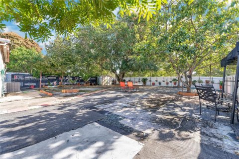 Casa en venta en North Miami, Florida, 3 dormitorios, 123.75 m2 № 1482558 - foto 28
