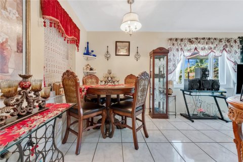 Casa en venta en North Miami, Florida, 3 dormitorios, 123.75 m2 № 1482558 - foto 10
