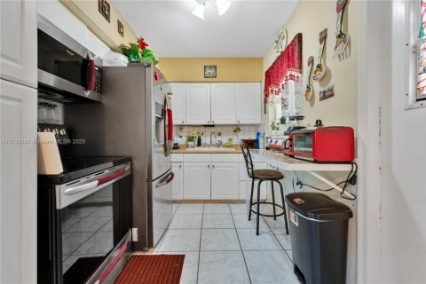 Casa en venta en North Miami, Florida, 3 dormitorios, 123.75 m2 № 1482558 - foto 8
