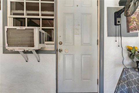 Casa en venta en North Miami, Florida, 3 dormitorios, 123.75 m2 № 1482558 - foto 21