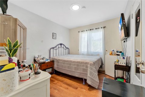 Casa en venta en North Miami, Florida, 3 dormitorios, 123.75 m2 № 1482558 - foto 17