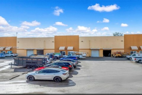 Immobilier commercial à vendre à Medley, Floride № 1959518 - photo 5