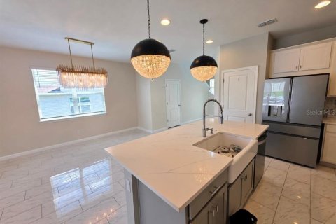 Villa ou maison à louer à Clermont, Floride: 4 chambres, 207.73 m2 № 2388978 - photo 7
