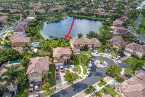 House in Homestead, Florida 3 bedrooms, 195.56 sq.m. № 2002699 - photo 3