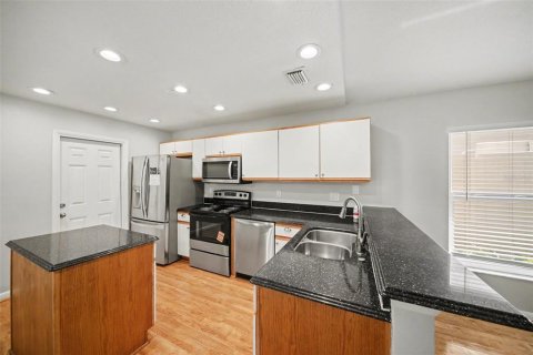 House in Valrico, Florida 3 bedrooms, 118.36 sq.m. № 2122122 - photo 18