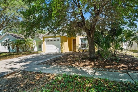 House in Valrico, Florida 3 bedrooms, 118.36 sq.m. № 2122122 - photo 9