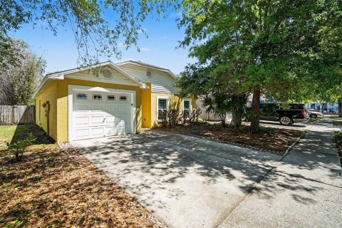 House in Valrico, Florida 3 bedrooms, 118.36 sq.m. № 2122122 - photo 8