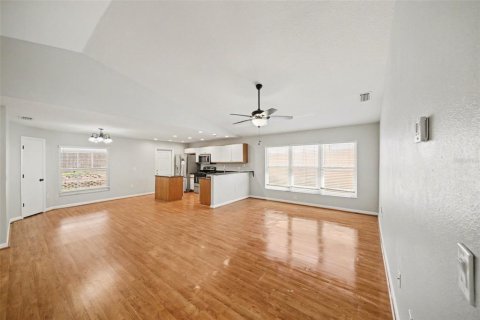House in Valrico, Florida 3 bedrooms, 118.36 sq.m. № 2122122 - photo 13