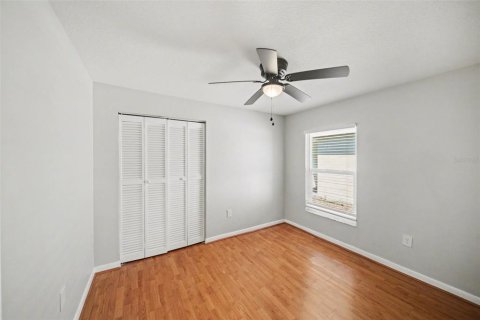 House in Valrico, Florida 3 bedrooms, 118.36 sq.m. № 2122122 - photo 23